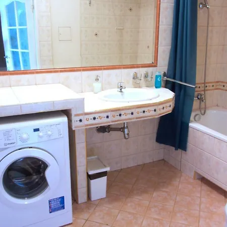 - Aparts Wyscigi Pulawska Apartment *