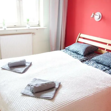 - Aparts Wyscigi Pulawska Apartment *